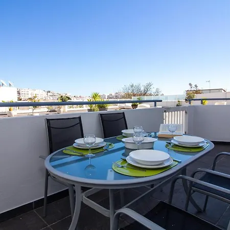 Bay View Modern Apartment