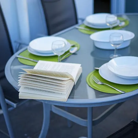 Bay View Modern Апартаменты